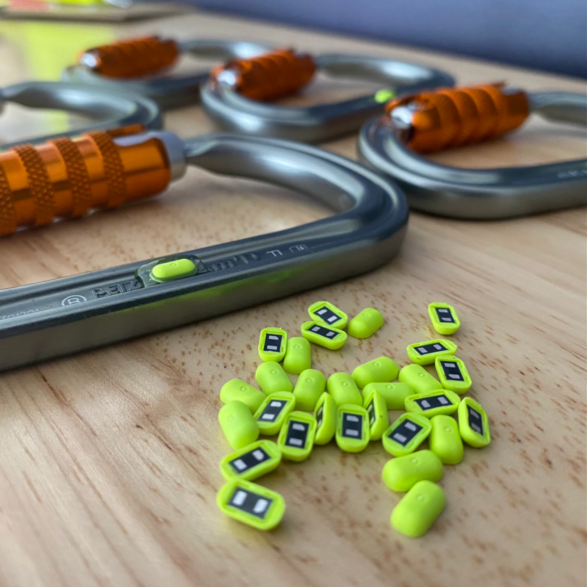 Scannable Carabiner/Hardware Tag